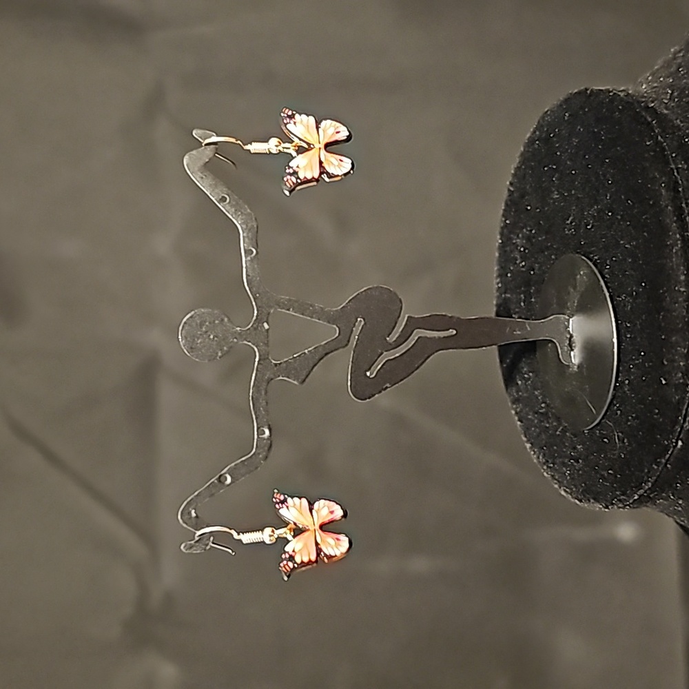 Dangle earrings